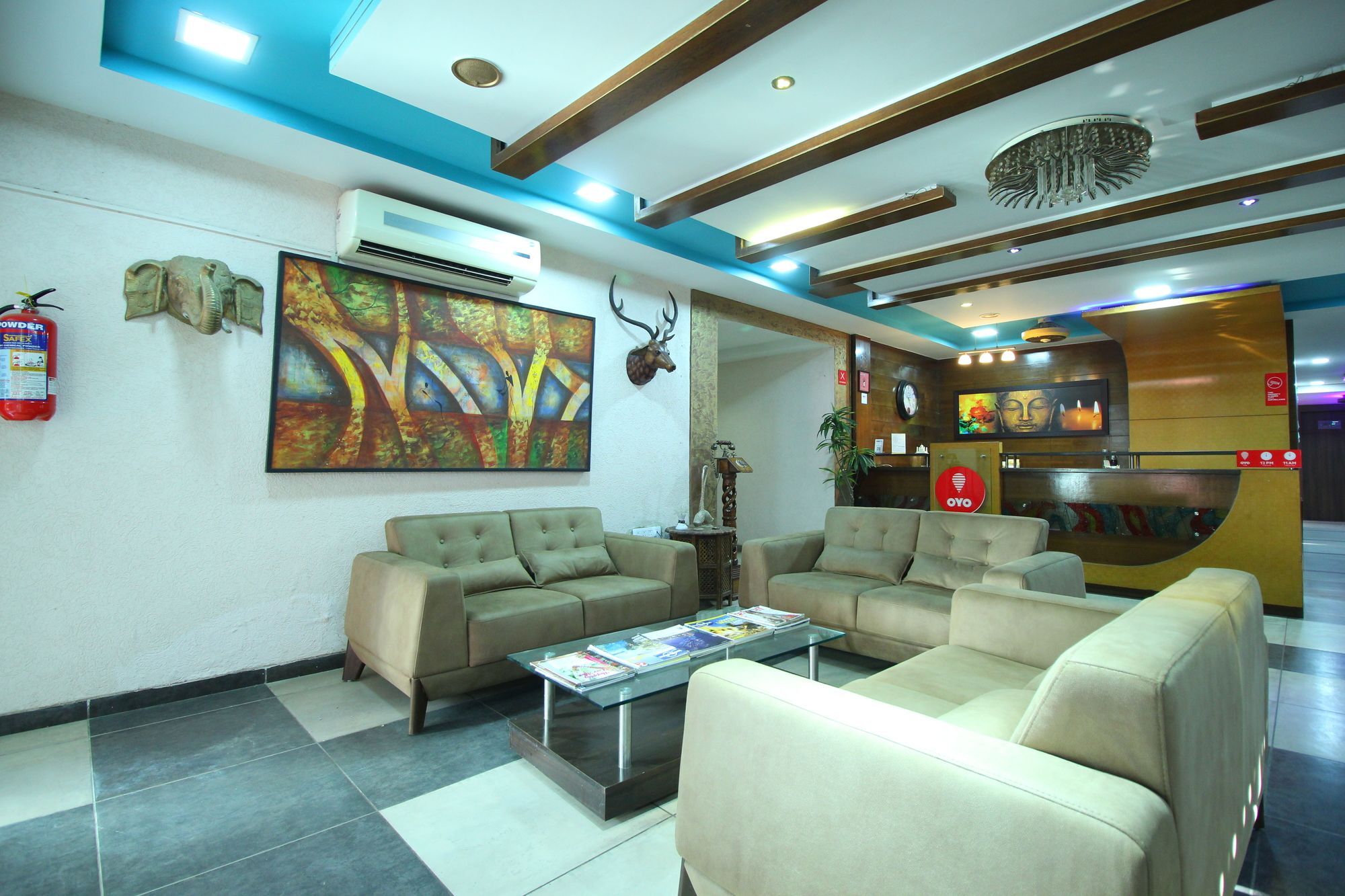 אחמדאבאד Oyo 4161 Hotel Shailly Inn מראה חיצוני תמונה