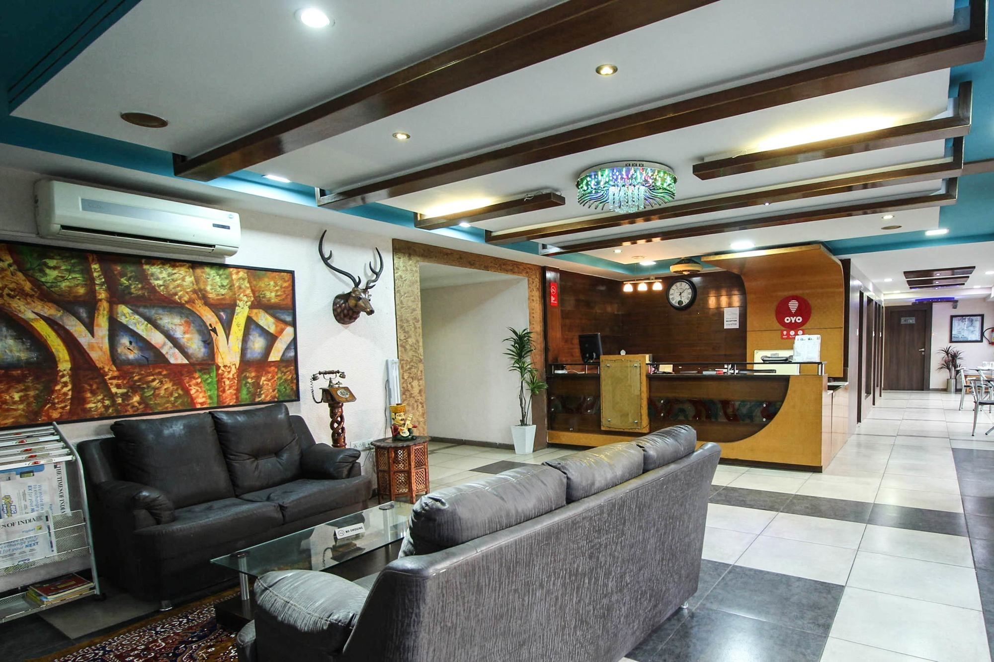 אחמדאבאד Oyo 4161 Hotel Shailly Inn מראה חיצוני תמונה