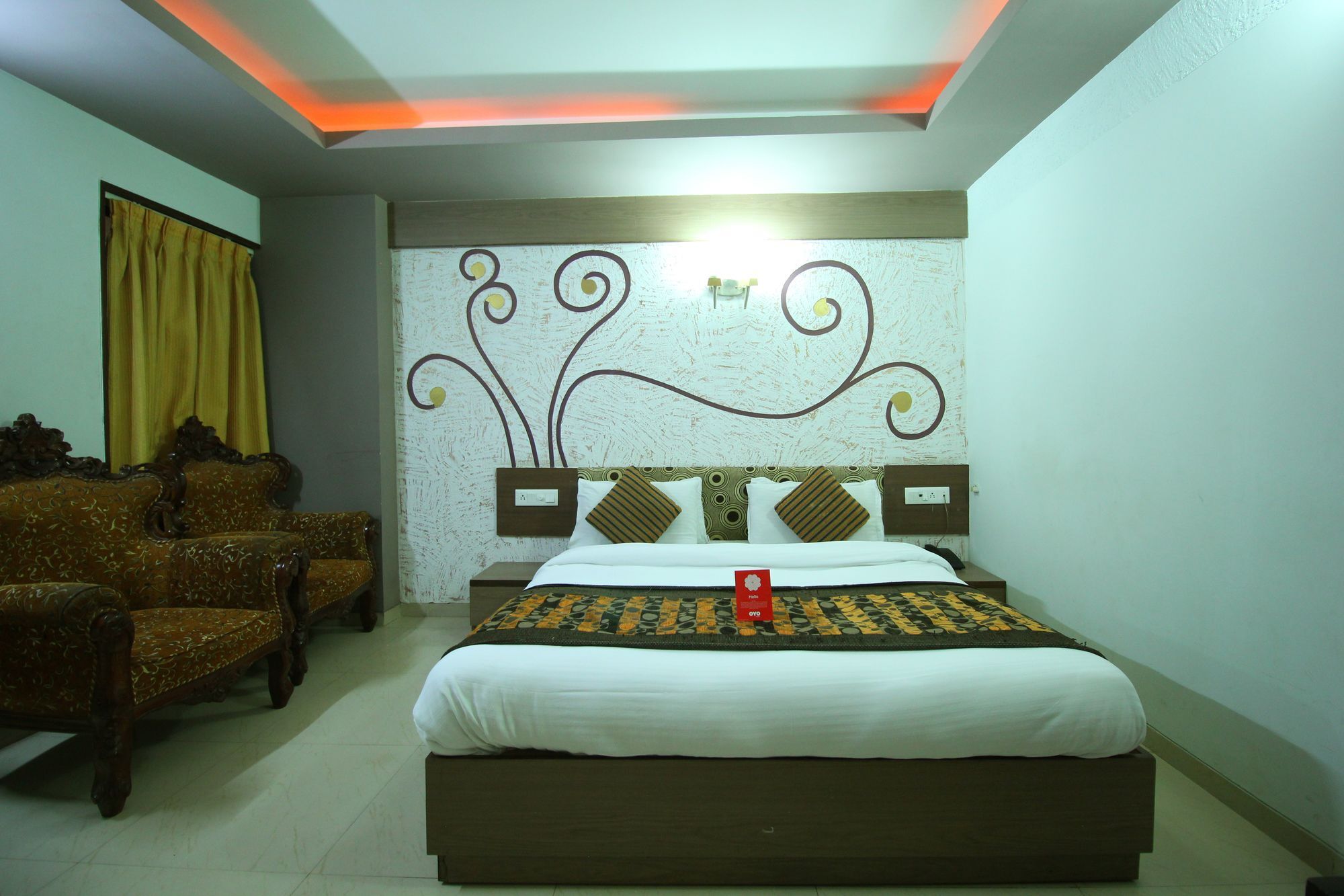 אחמדאבאד Oyo 4161 Hotel Shailly Inn מראה חיצוני תמונה